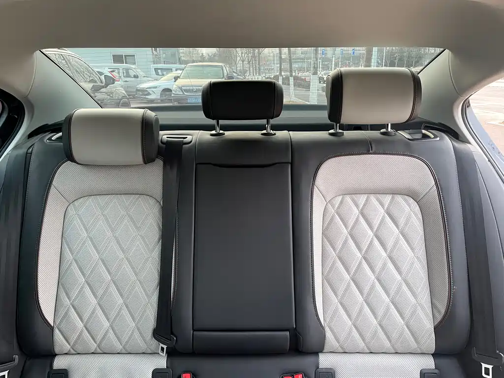Magotan 2023 2 million commemorative edition 330TSI DSG luxury model купить на сайте DeffCars