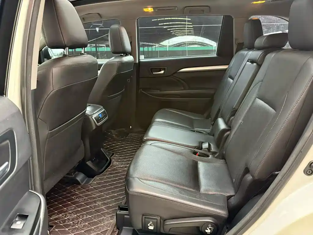 Highlander 2018 2.0T four-wheel drive luxury version, 7 seats, National VI купить на сайте DeffCars