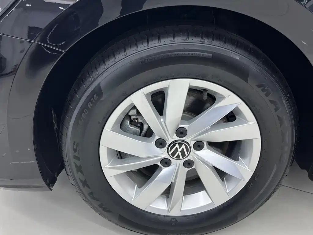 Passat New Energy 2025 430PHEV Hybrid Business Edition купить на сайте DeffCars