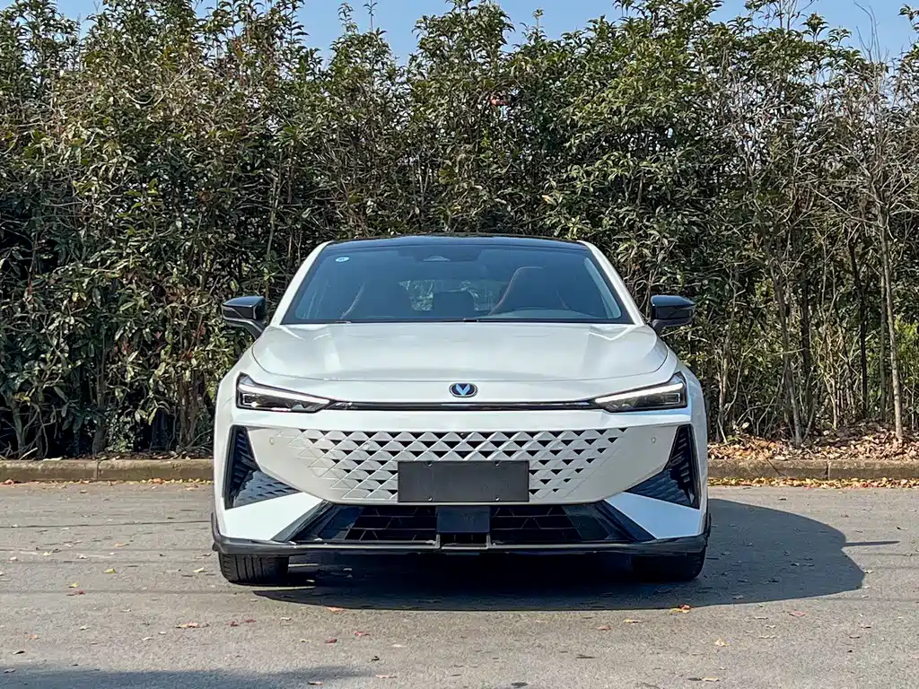 Changan UNI-V 2024 1.5T noble sports model купить на сайте DeffCars