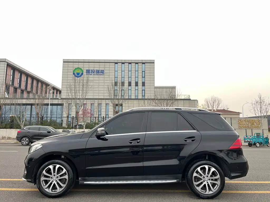 Mercedes-Benz GLE 2016 GLE 320 4MATIC luxury model купить на сайте DeffCars