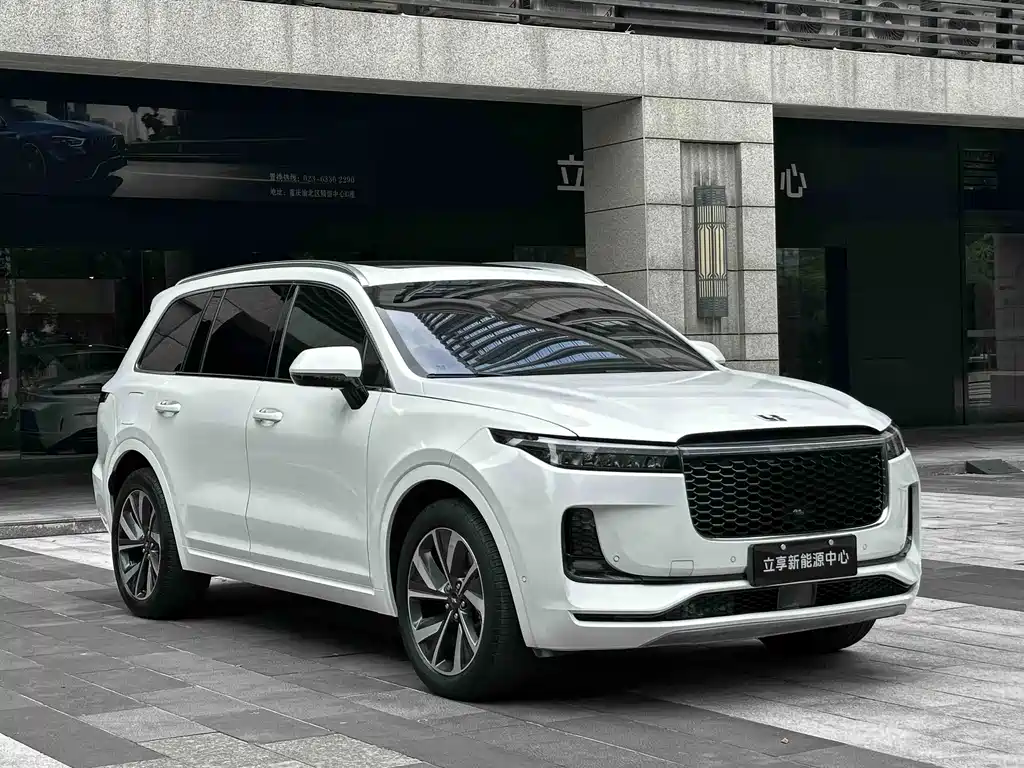 Ideal ONE 2021 extended range 6-seater version купить на сайте DeffCars