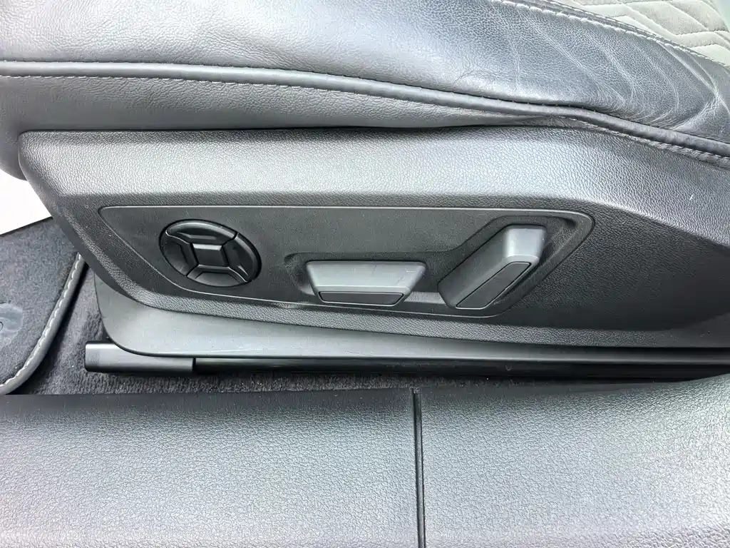 Audi A6L 2021 55 TFSI quattro exclusive dynamic model купить на сайте DeffCars