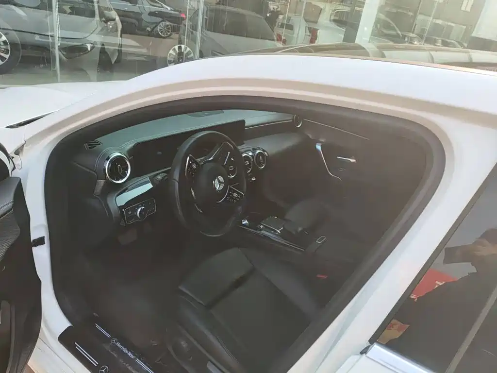 Mercedes-Benz A-Class 2022 A 180 L Sports Sedan купить на сайте DeffCars