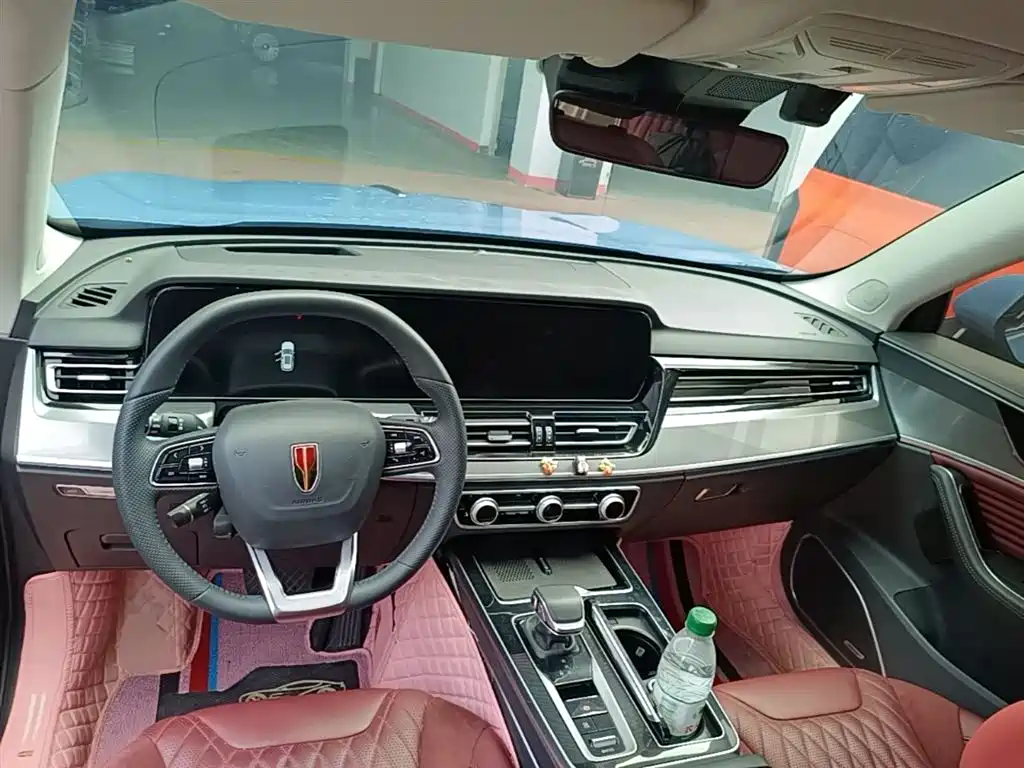 Hongqi HS5 2023 2.0T Qixiang Pro version купить на сайте DeffCars