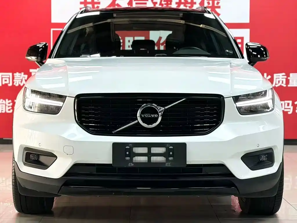 Volvo XC40 2021 T4 four-wheel drive Zhiyuan Sports Edition купить на сайте DeffCars