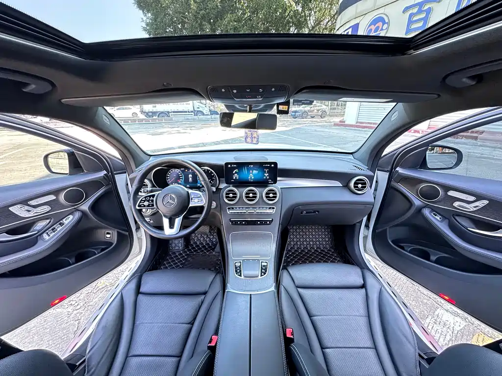 Mercedes-Benz GLC Coupe 2020 GLC 300 4MATIC Coupe SUV купить на сайте DeffCars