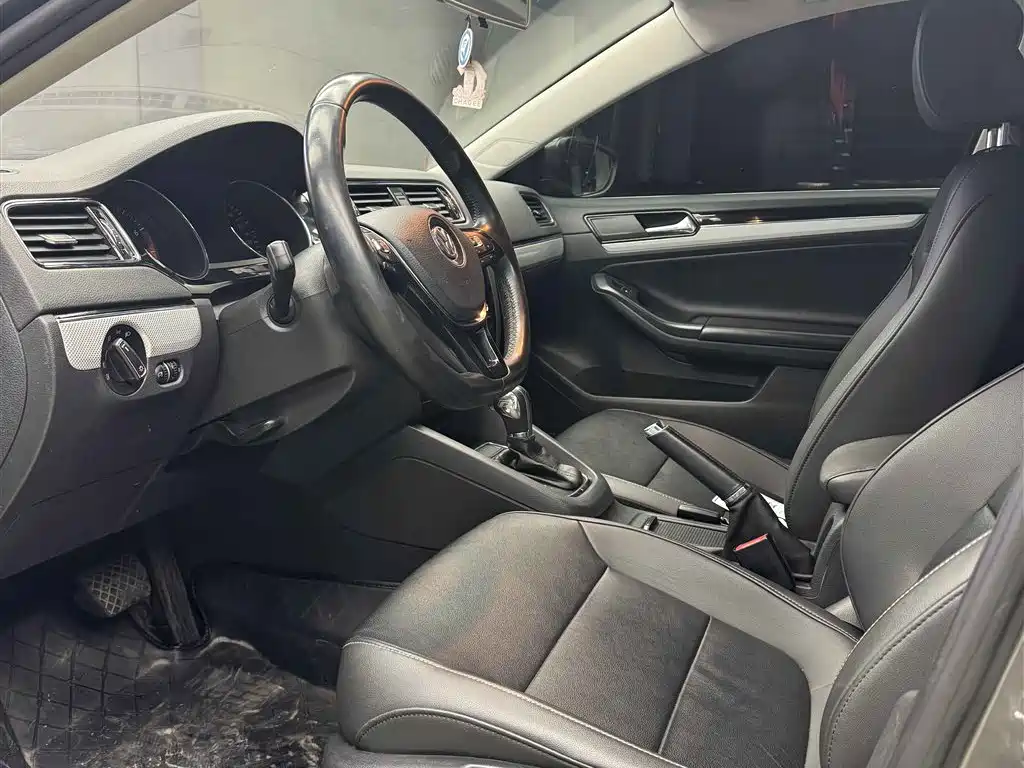 Sagitar 2017 230TSI automatic comfort model купить на сайте DeffCars