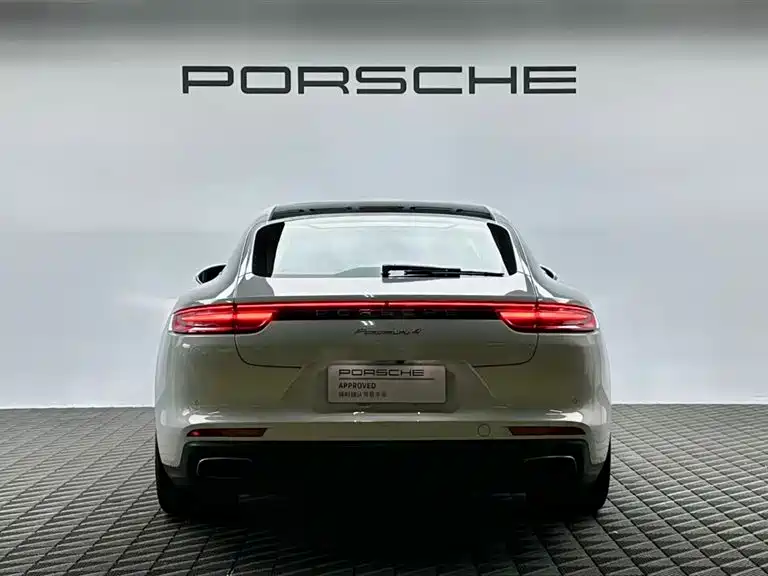 Panamera 2017 Panamera 4 Executive Extended Edition 3.0T купить на сайте DeffCars