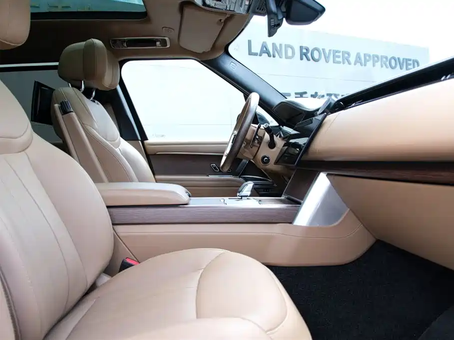 Range Rover 2024 3.0 L6 400PS Model Extended Edition купить на сайте DeffCars