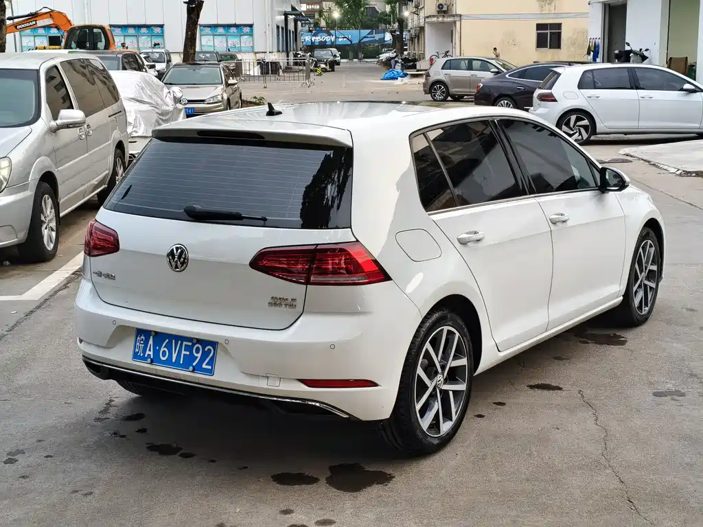 Golf 2020 Beloved Edition 280TSI DSG Comfort Type купить на сайте DeffCars