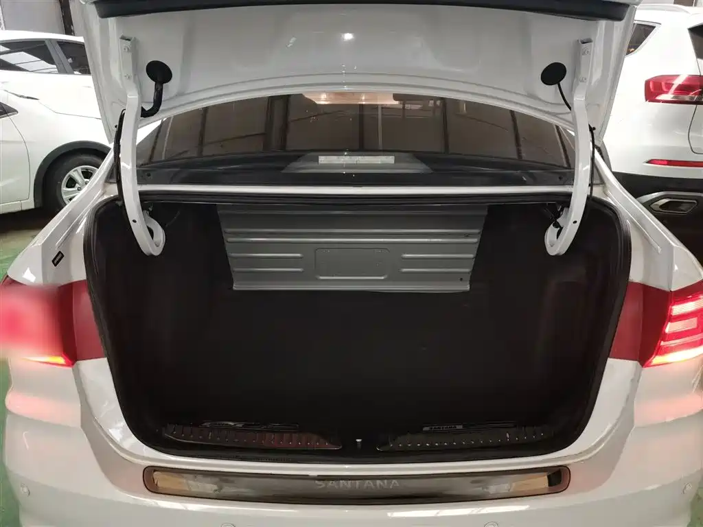Santana 2018 1.5L Manual Fashion Edition купить на сайте DeffCars