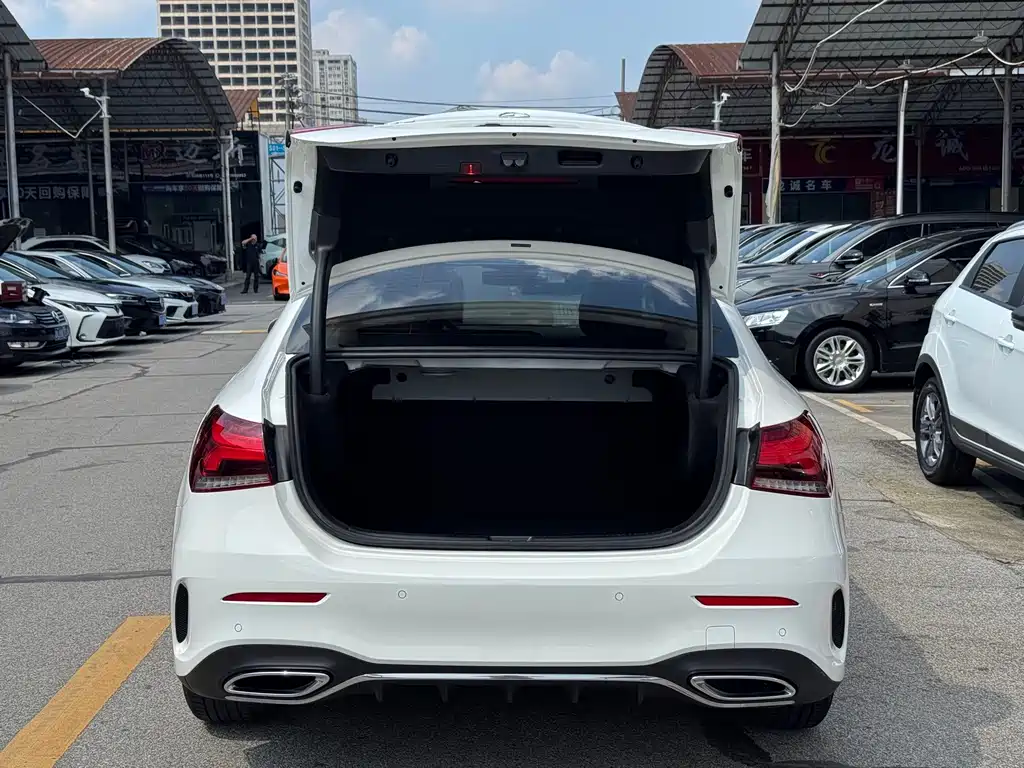 Mercedes-Benz A-Class 2020 Facelift A 200 L Sports Sedan Fashionable купить на сайте DeffCars