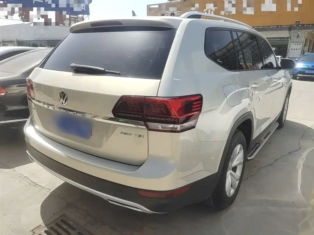 Touron 2017 380TSI four-wheel drive comfort version купить на сайте DeffCars