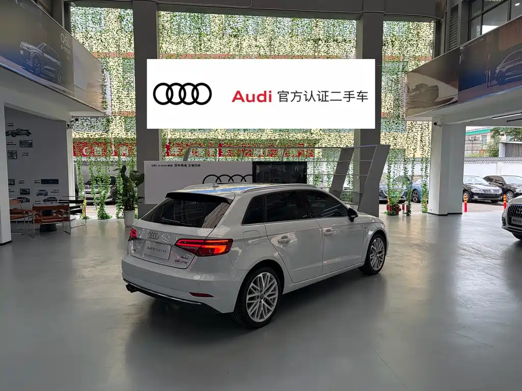 Audi A3 2018 30th Anniversary Model Sportback 35 TFSI Fashion Model купить на сайте DeffCars