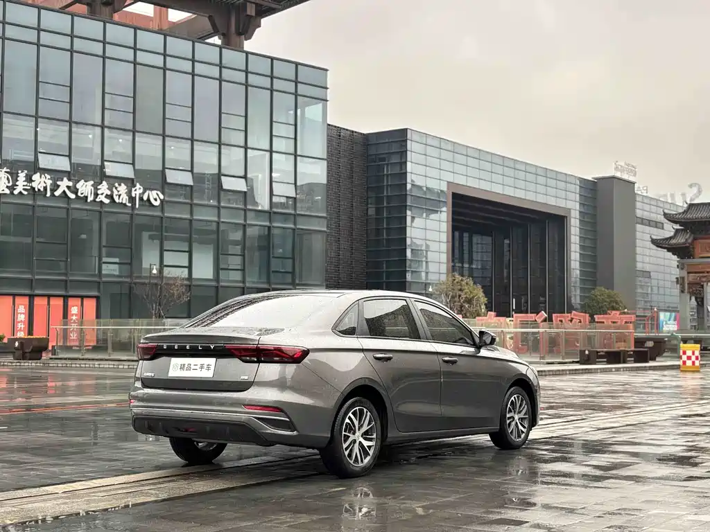 Emgrand 2022 4th generation 1.5L manual luxury model купить на сайте DeffCars