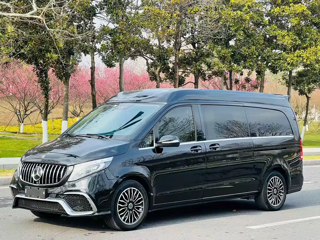 Mercedes-Benz V-Class 2018 V 260 L Premium Extended Edition National VI купить на сайте DeffCars