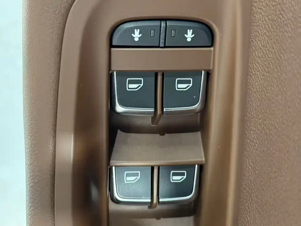 Audi A6L 2015 35 FSI quattro comfort type купить на сайте DeffCars