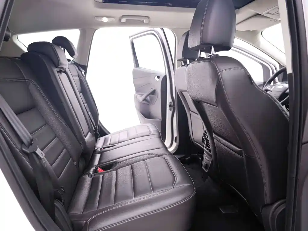 Escape 2019 EcoBoost 180 two-wheel drive platinum airfoil National VI купить на сайте DeffCars