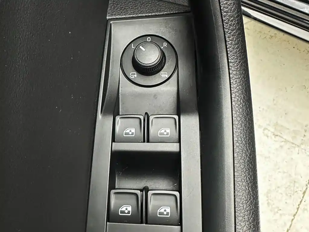 Superb 2023 facelift TSI280 DSG exclusive version купить на сайте DeffCars
