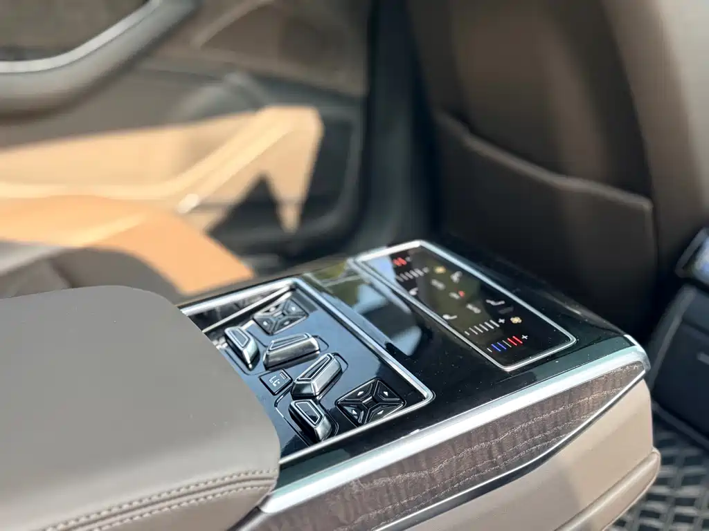 Audi A8 2022 A8L 50 TFSI quattro Comfort Collection Edition купить на сайте DeffCars