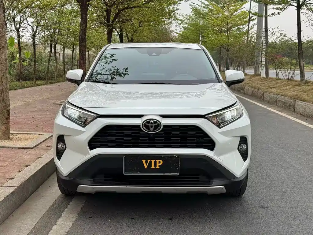 RAV4 Rongfang 2023 2.0L CVT two-wheel drive fashion Plus version купить на сайте DeffCars