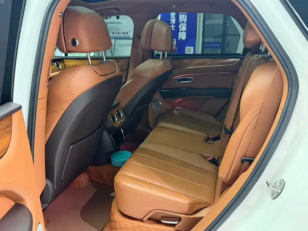 Bentayga plug-in hybrid 2021 3.0T PHEV купить на сайте DeffCars