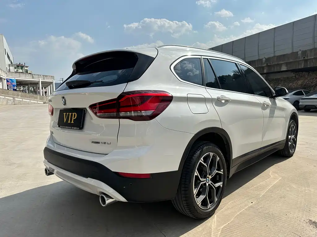 BMW X1 2022 sDrive25Li Leading Model купить на сайте DeffCars