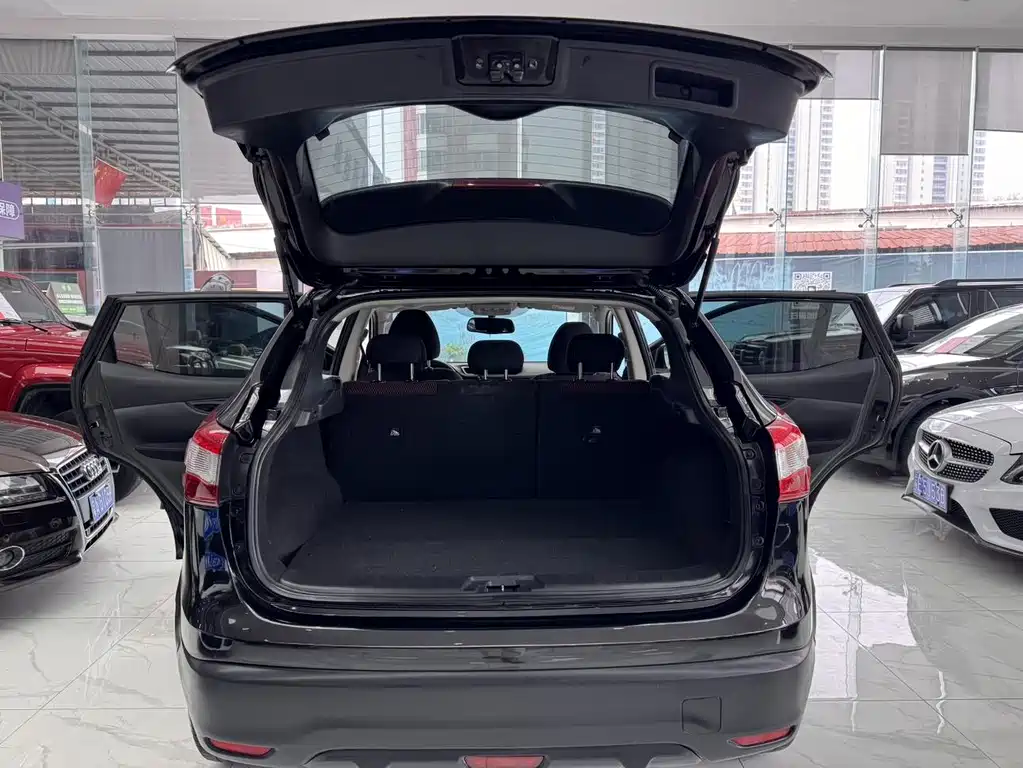 Qashqai 2017 2.0L CVT Elite Edition National V купить на сайте DeffCars