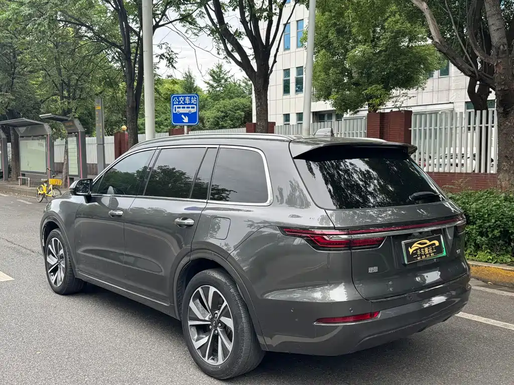 Ideal ONE 2021 extended range 6-seater version купить на сайте DeffCars