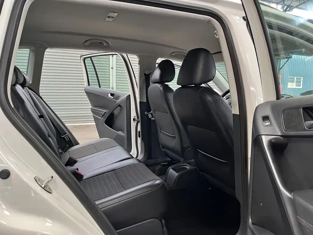 Tiguan 2015 1.8TSI automatic two-wheel drive fashion version купить на сайте DeffCars