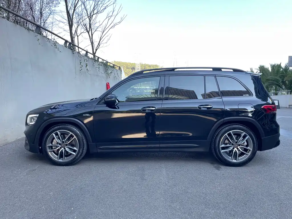Mercedes-Benz GLB AMG 2021 AMG GLB 35 4MATIC купить на сайте DeffCars