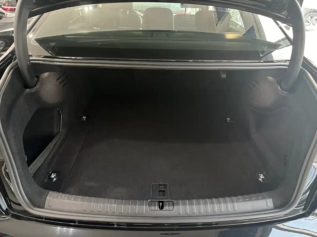 Audi A6L 2024 45 TFSI Premium Dynamic Model купить на сайте DeffCars