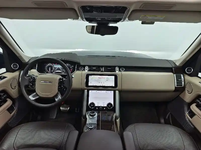 Range Rover 2022 3.0 L6 400PS Legendary Extended Classic Edition купить на сайте DeffCars