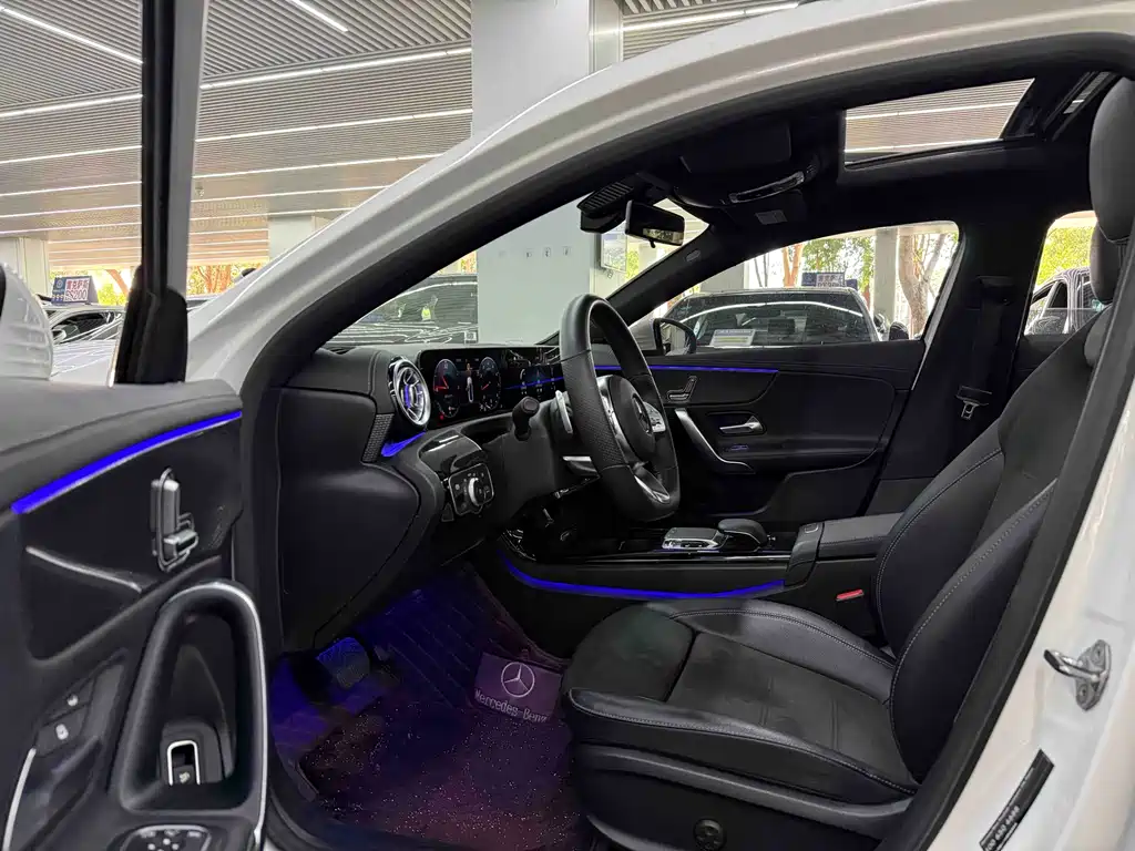 Mercedes-Benz A-Class 2019 A 200 L Sports Sedan купить на сайте DeffCars