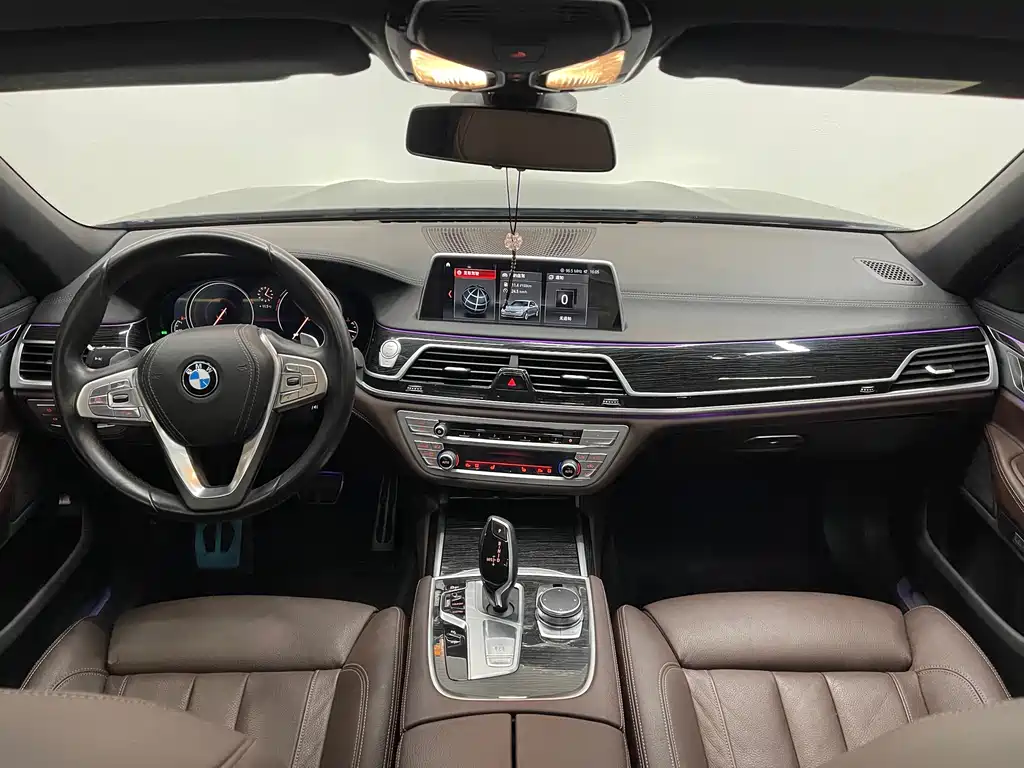 BMW 7 Series 2018 730Li Leading M Sports Package купить на сайте DeffCars