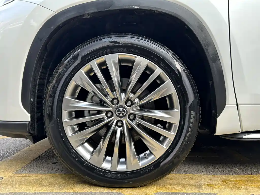Highlander 2022 dual engine 2.5L two-wheel drive premium version 7 seats купить на сайте DeffCars