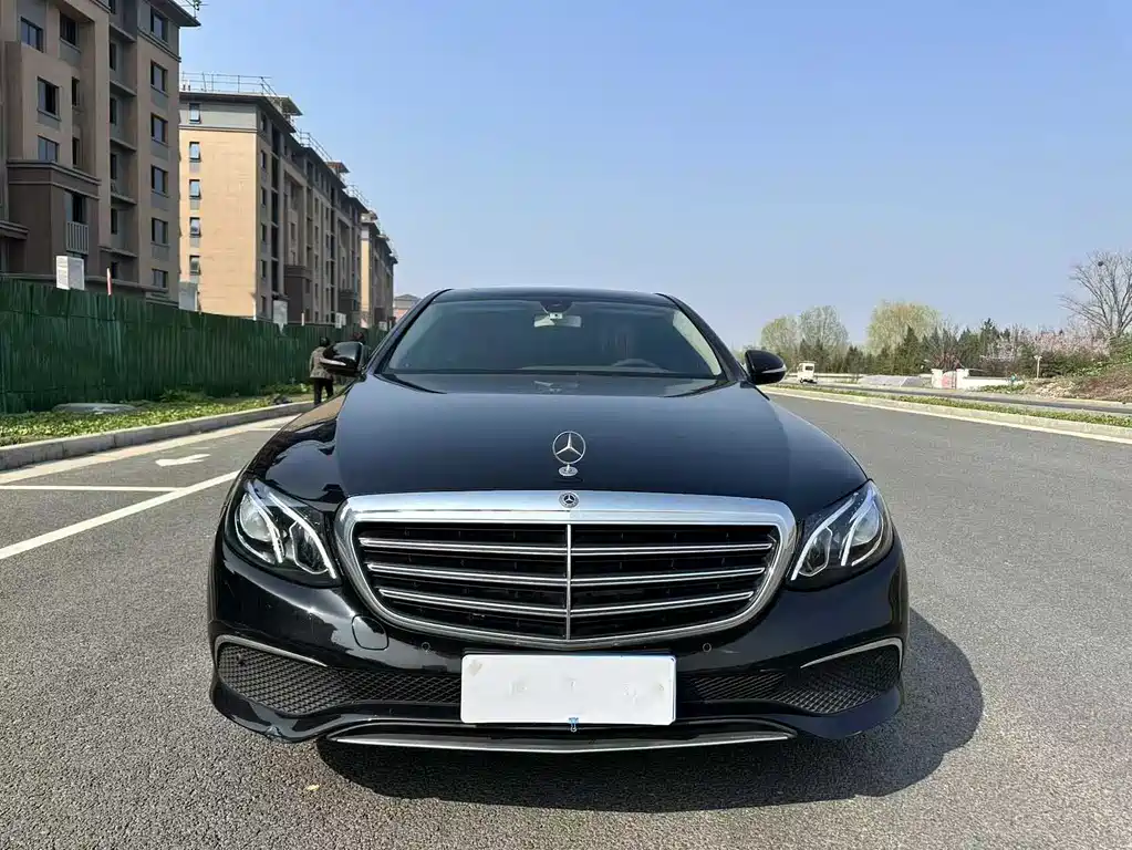 Mercedes-Benz E-Class 2016 E 200 L купить на сайте DeffCars