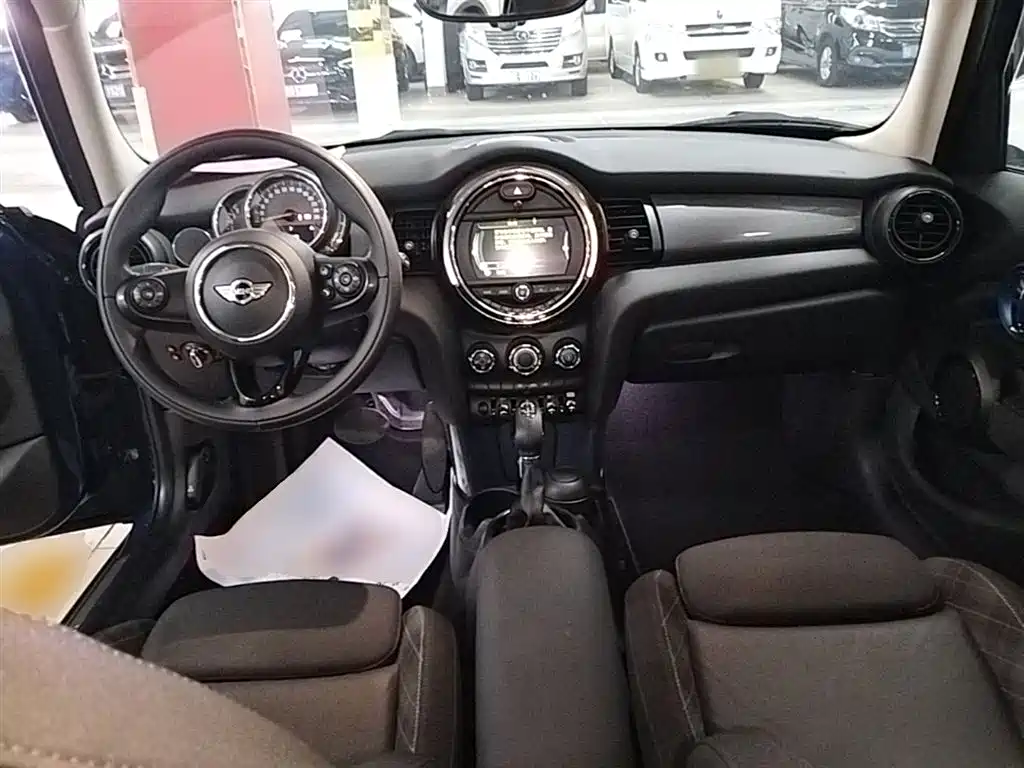 MINI 2016 1.5T COOPER five-door version купить на сайте DeffCars