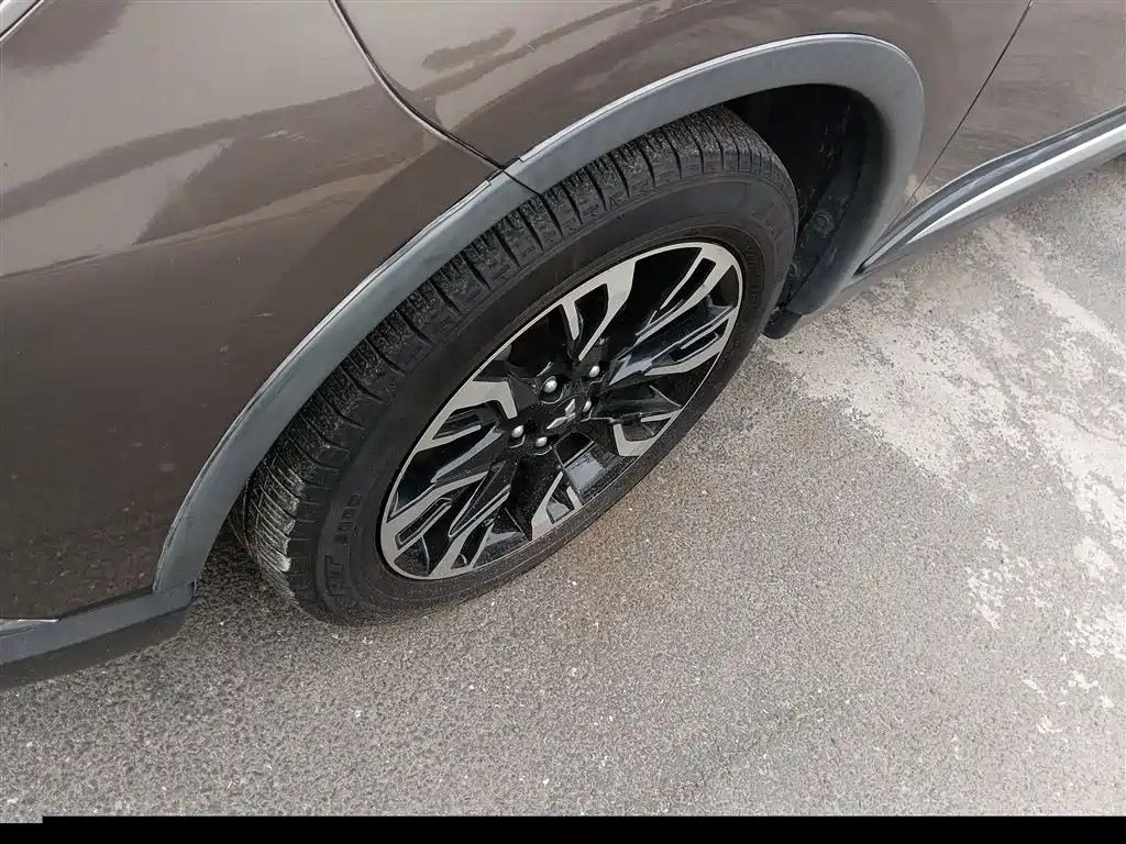 Outlander 2019 2.4L four-wheel drive exclusive version, 7 seats, National V купить на сайте DeffCars