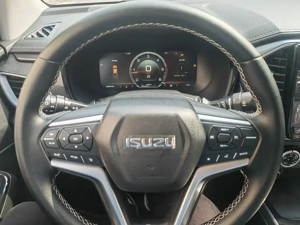 Lingtuo 2023 2.5T automatic four-wheel drive diesel pilot version long axis купить на сайте DeffCars