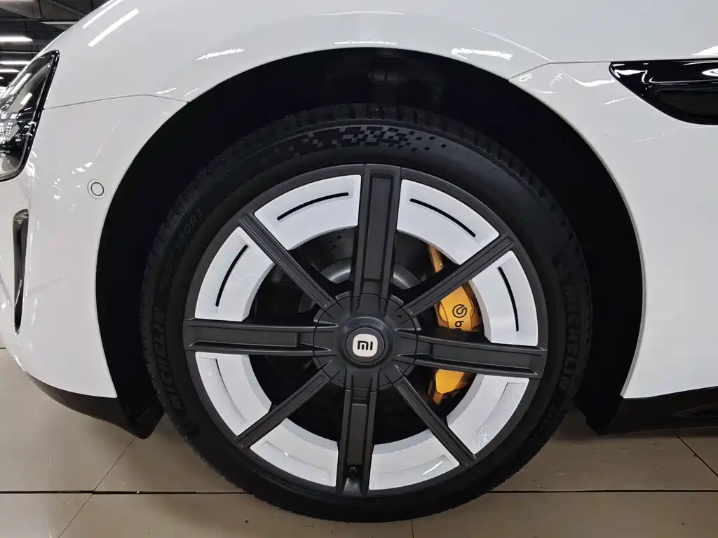 Xiaomi SU7 2024 rear-drive ultra-long battery life high-end smart driving Pro version купить на сайте DeffCars