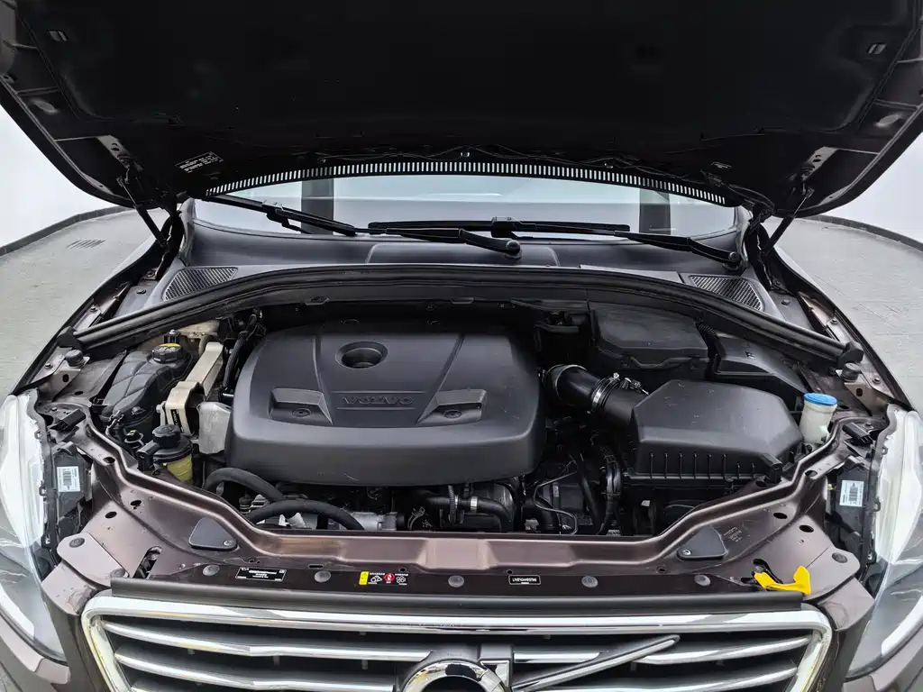 Volvo XC60 2017 T5 Zhijin upgraded version купить на сайте DeffCars
