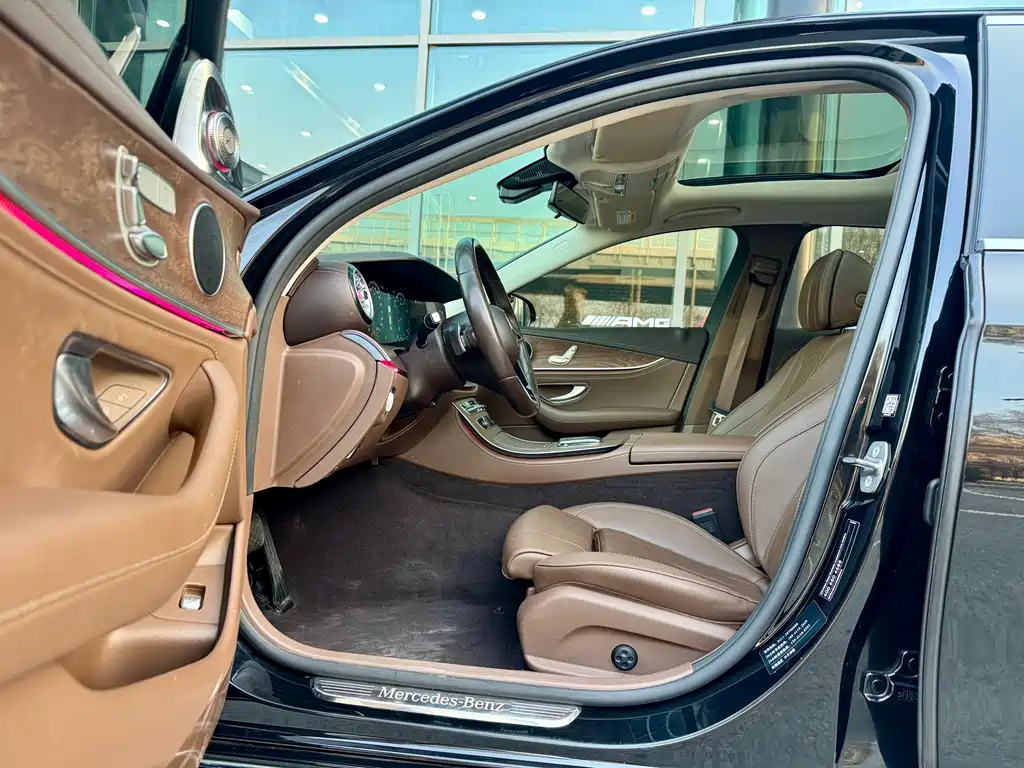 Mercedes-Benz E-Class 2023 E 260 L купить на сайте DeffCars