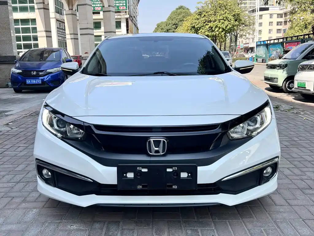 Civic 2019 220TURBO CVT Dynamic Edition National VI купить на сайте DeffCars