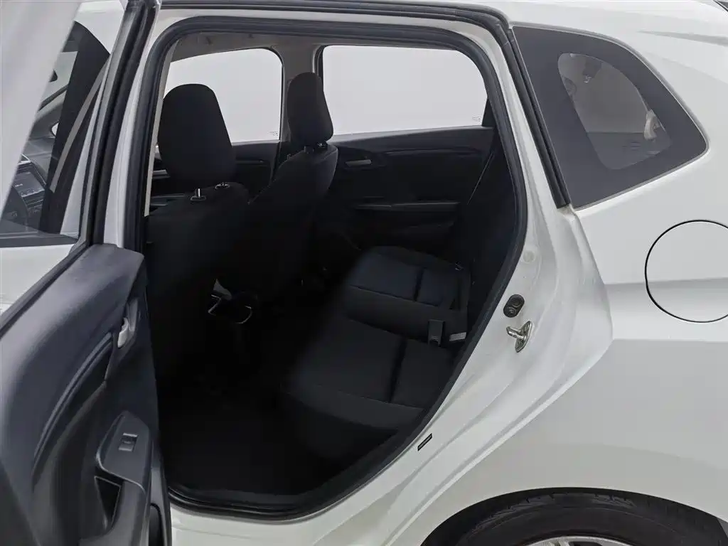 Fit 2018 1.5L manual comfort version купить на сайте DeffCars