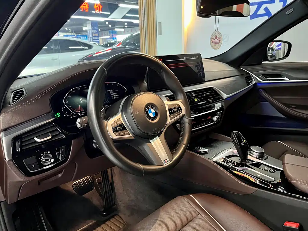 BMW 5 Series 2022 facelift 530Li xDrive M Sports Package купить на сайте DeffCars
