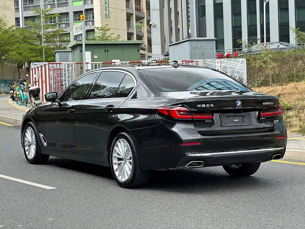 BMW 5 Series 2021 525Li Luxury Package купить на сайте DeffCars