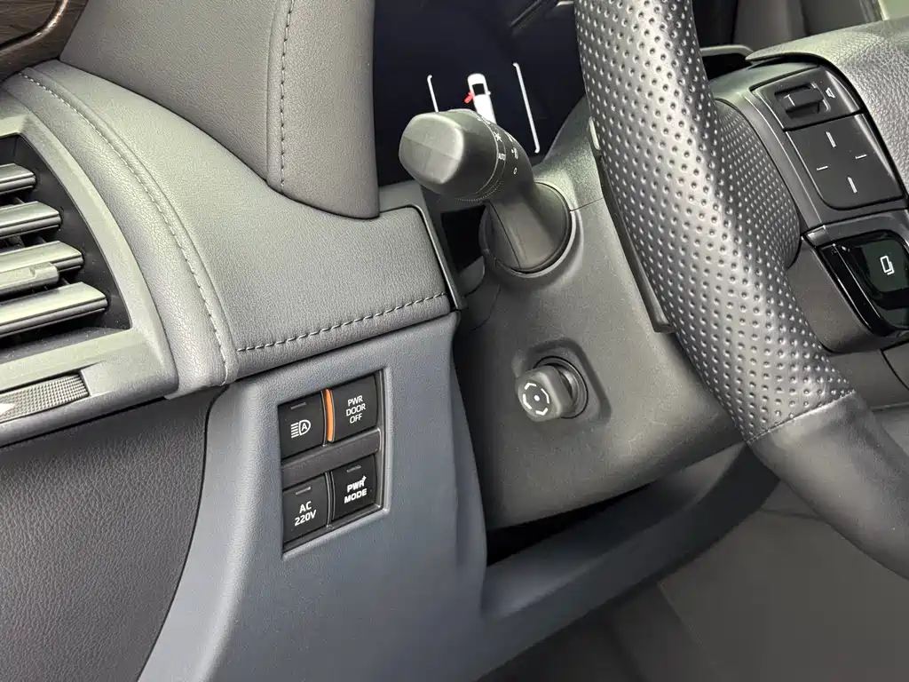 Wilfa 2024 Crown Dual Engine 2.5L Supreme Executive Edition купить на сайте DeffCars