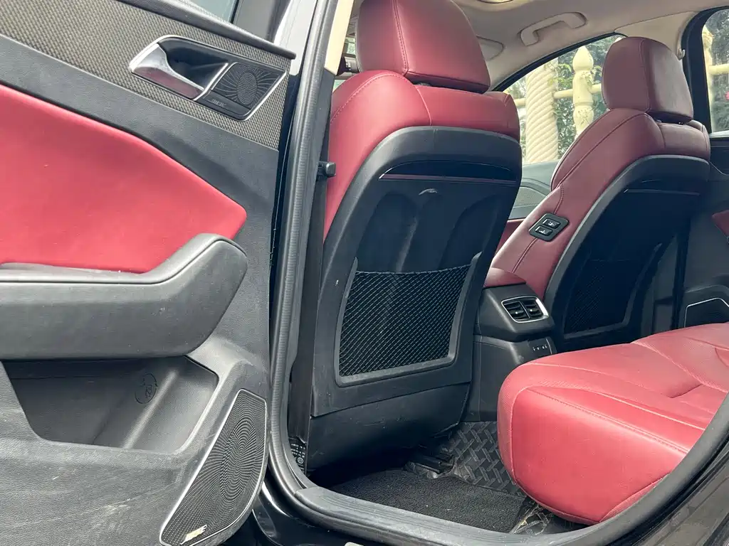 Hongqi H5 2022 Classic 1.8T Automatic Zhilianqi Chang Edition купить на сайте DeffCars
